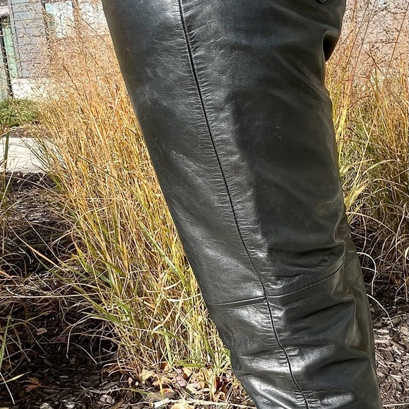 Women’s 100% black leather Gap Sz 4 pants - Picture 3 of 10